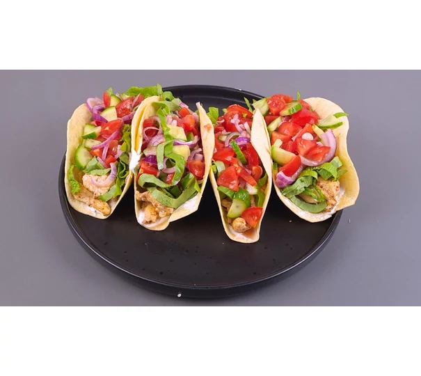 Taco-uri cu pui și salată