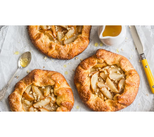 Tort rustic de pere cu nuci