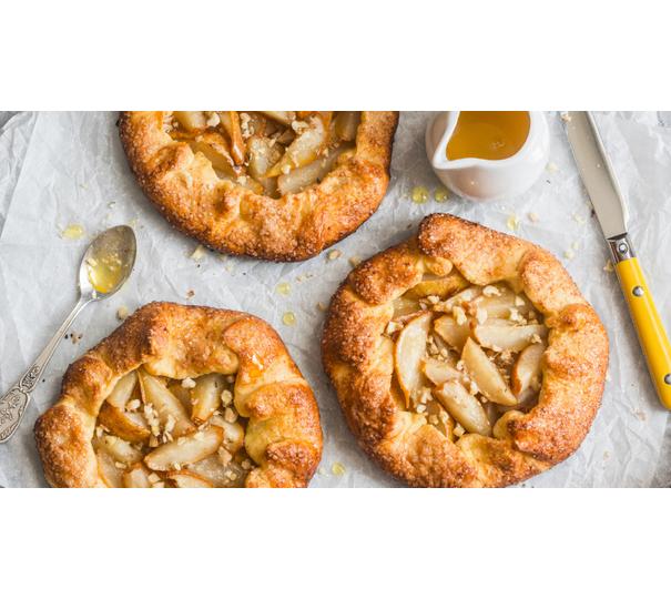 Tort rustic de pere cu nuci