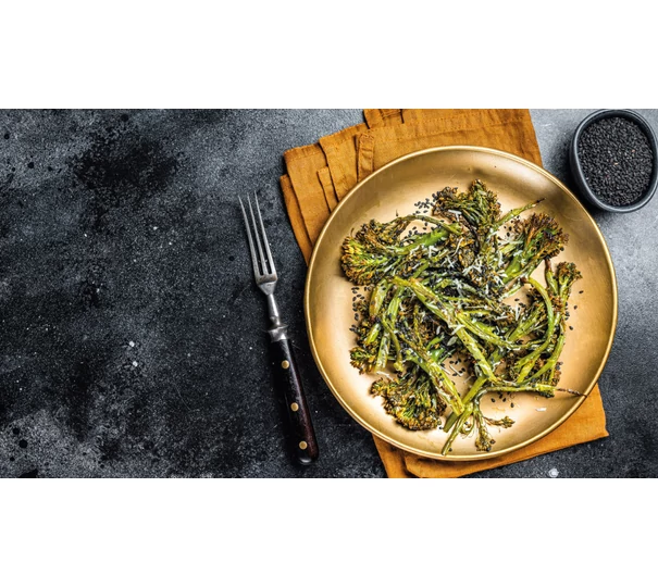 Broccolini prăjit cu susan