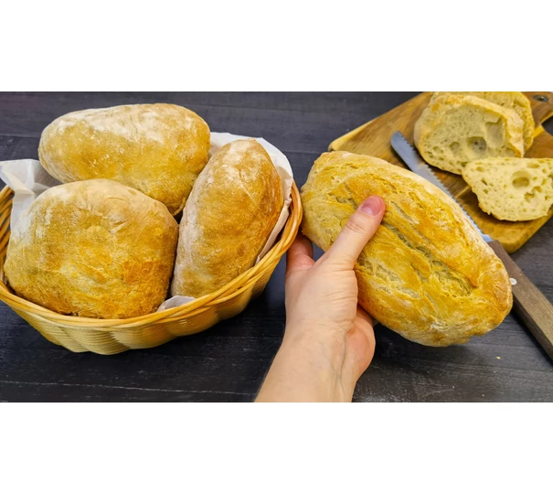 Pâine de casă pufoasă cu 3 minute de frământare. Fără zahăr, fără ulei!